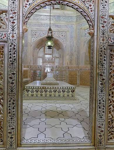 Agra • Delhi • Départ | Le Taj Mahal au lever du soleil